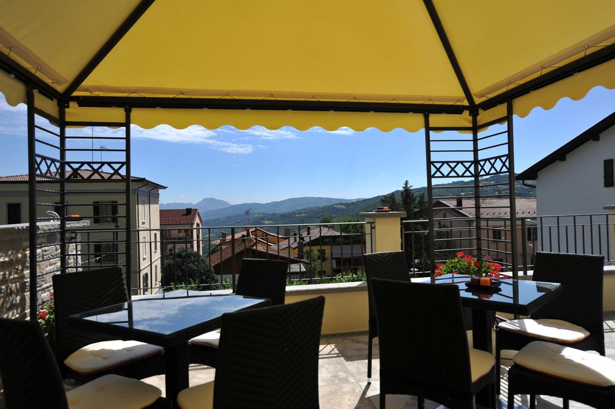 Hotel Montepizzo Lizzano in Belvedere Kültér fotó